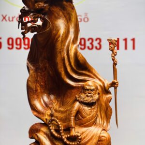 Đạt Ma múa võ gỗ hương ta.