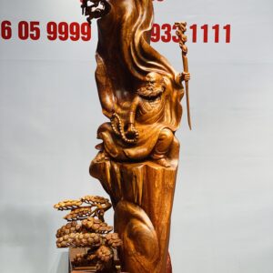 Đạt Ma múa võ gỗ hương ta.