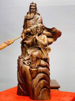 Quan Công, Khổng Minh gỗ sưa.