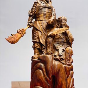 Quan Công, Khổng Minh gỗ sưa.