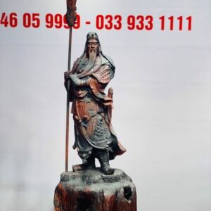 Quan Công chống đao gỗ trắc.