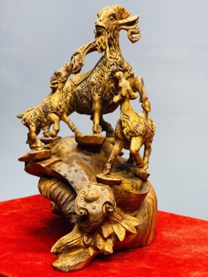 Tam dương trấn ngọc như ý gỗ sưa.
