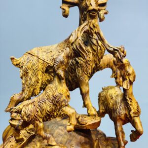 Tam dương trấn ngọc như ý gỗ sưa.