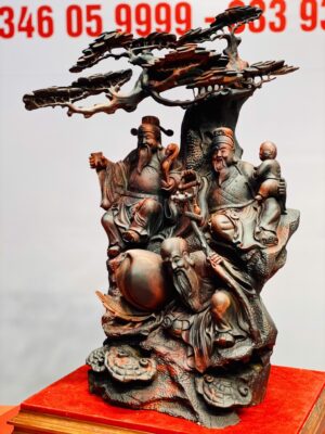 Tam đa ngồi tùng gỗ trắc.