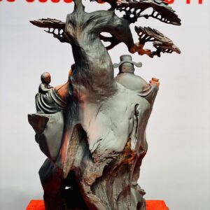 Tam đa ngồi tùng gỗ trắc.