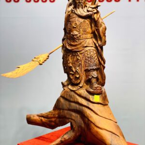 Quan Công vuốt râu gỗ sưa.