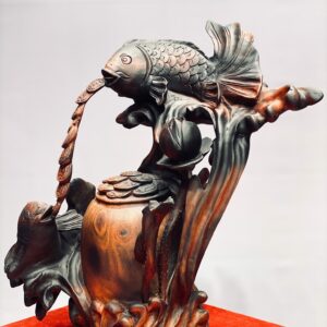 Song ngư chấn chum tiền gỗ trắc.