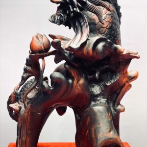 Cá chép hóa rồng gỗ trắc.