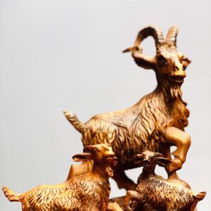 Tam dương đứng trống gỗ sưa.