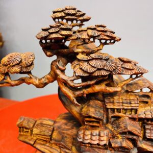 Tiểu cảnh nhà sàn sưa đỏ.