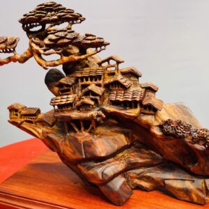 Tiểu cảnh nhà sàn sưa đỏ.