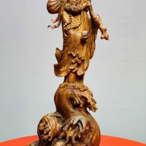 Đạt ma quá hải gỗ sưa.