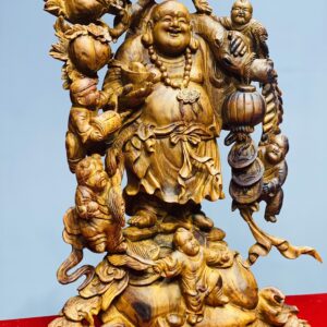 Di Lặc ngũ tiểu vác đào sưa.