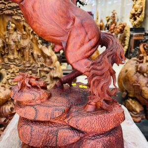 Nhất mã phi thiên gỗ trắc.