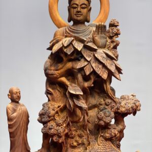 Nhất tâm bái Phật gỗ sưa.