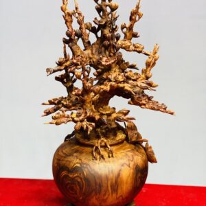 Bình mai phú quý gỗ sưa.