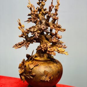 Bình mai phú quý gỗ sưa.