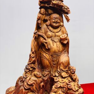 Di lặc nhị tiểu đứng tùng gỗ sưa.