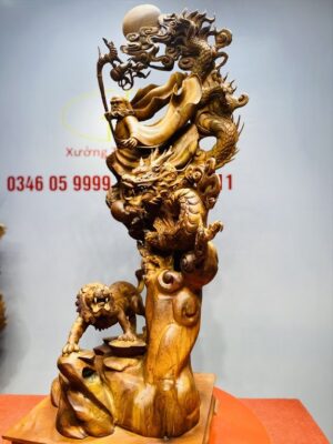 Đạt ma ngọa hổ tàng long gỗ hương.
