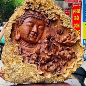 Nhất tâm bái Phật gỗ nu hương