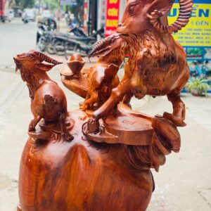 Tam dương đứng bao tiền.