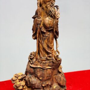 Ông thọ gỗ sưa.