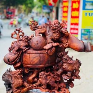 Tỳ hưu gỗ sưa.