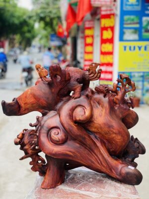 Tỳ hưu gỗ sưa.