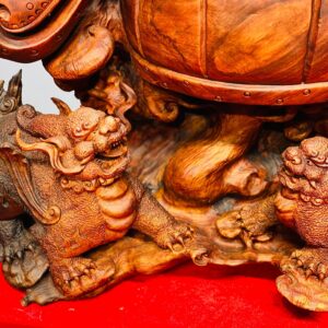 Gia đình hỏa kỳ lân gỗ sưa.