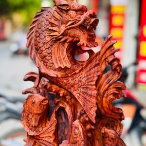 Cá chép hóa rồng gỗ sưa.