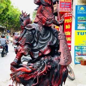 Quan Công múa võ gỗ trắc.