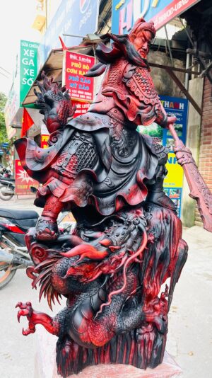 Quan Công múa võ gỗ trắc.