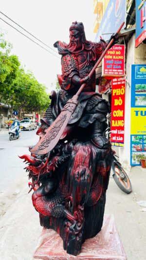 Quan Công múa võ gỗ trắc.