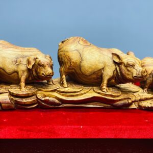 Tam heo gỗ sưa