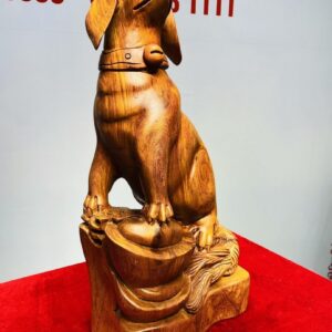 Tượng Chó trên đĩnh vàng Gỗ Hương Ta