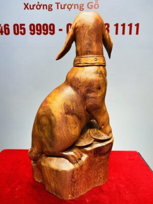 Tượng Chó trên đĩnh vàng Gỗ Hương Ta