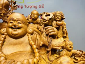 Di Lạc Cửu Tiểu vác cành đào ngồi bao tiền Gỗ Nu Hương