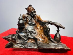 Tế Công Ngồi Uống Rượu Gỗ Trắc