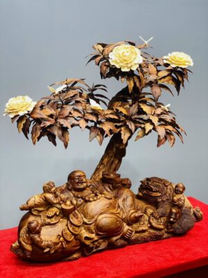 Di Lạc Tam Tiểu Nghê Ngồi Bao Tiền Dưới Cây Gỗ Sưa
