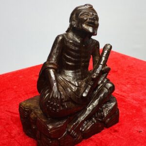 Ông Lão Gỗ Trắc