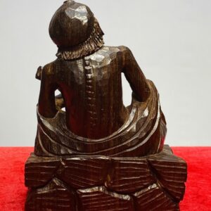 Ông Lão Gỗ Trắc