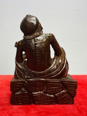 Ông Lão Gỗ Trắc
