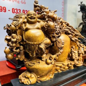 Di Lạc Vác Cành Đào Cửu Tiểu Chum Vàng Cây Tùng Gỗ Nu Hương