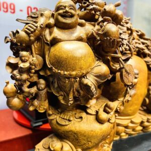 Di Lạc Vác Cành Đào Cửu Tiểu Chum Vàng Cây Tùng Gỗ Nu Hương