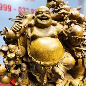 Di Lạc Vác Cành Đào Cửu Tiểu Chum Vàng Cây Tùng Gỗ Nu Hương