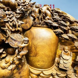 Di Lạc Vác Cành Đào Cửu Tiểu Chum Vàng Cây Tùng Gỗ Nu Hương