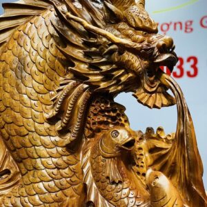 Cá Chép Hóa Rồng Gỗ Hương