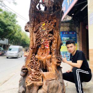 Đạt Ma Sư Tổ Ngồi Thiền Dưới Cây Tùng Gỗ Hương