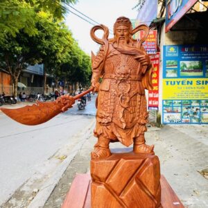 Quan Công Cầm Đao Gỗ Hương