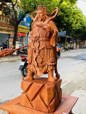 Quan Công Cầm Đao Gỗ Hương